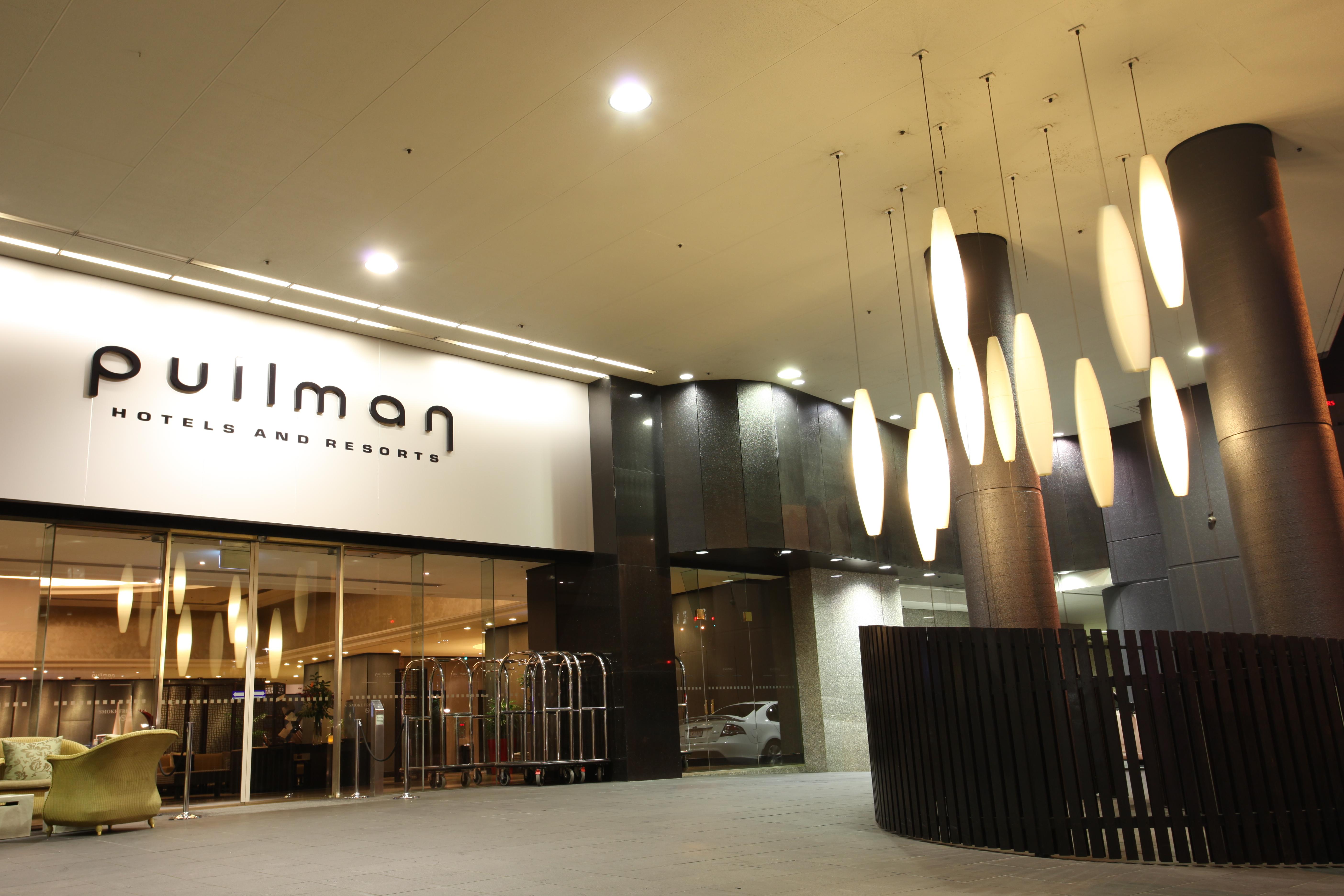 Pullman Brisbane King George Square Hotel Kültér fotó